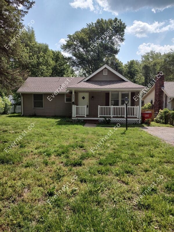 2415 S Vermont Ave, Independence, MO 64052 House Rental in