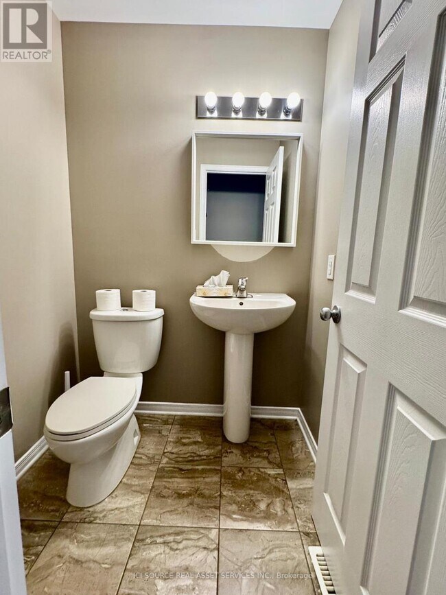 Photo du bâtiment - 640 Via Campanale Ave