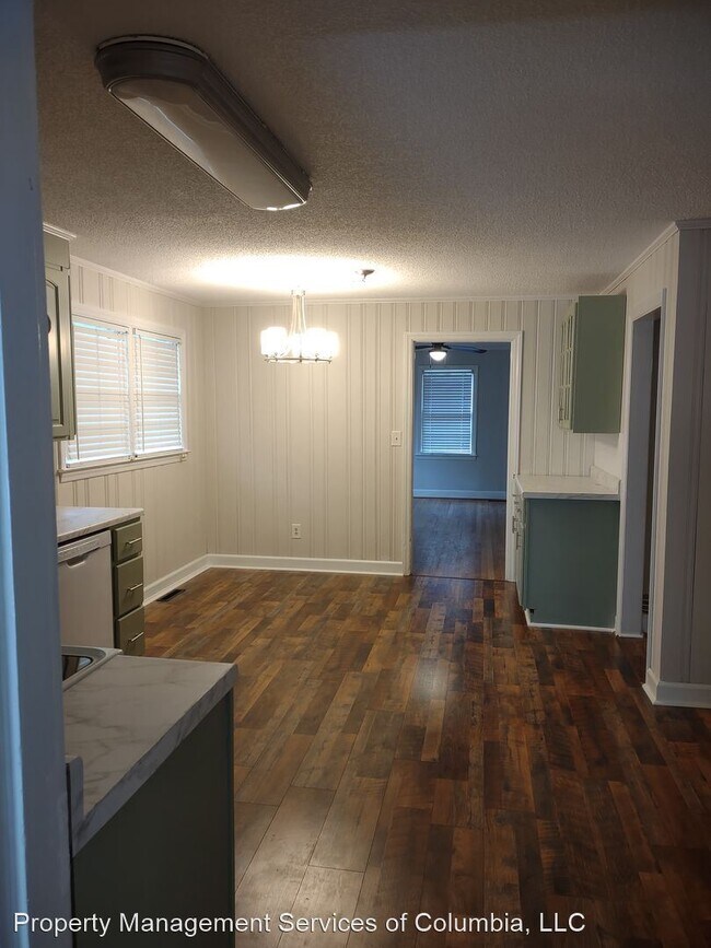Building Photo - 3 br, 1 bath House - 1003 Sherwood Lane