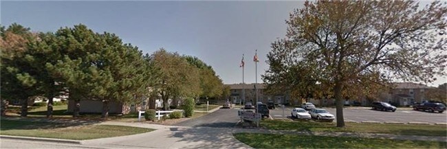 Building Photo - 509 Plaza Dr