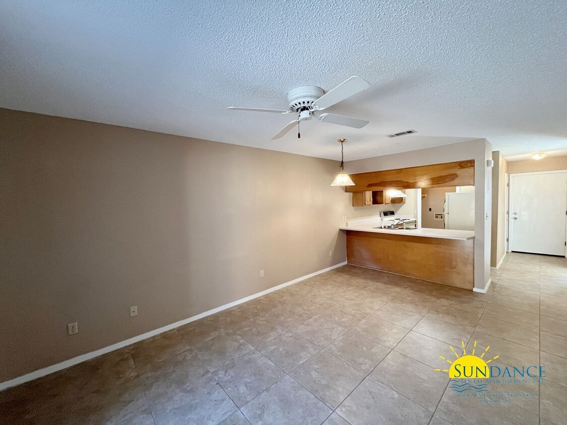 Primary Photo - Nice 2 Bedroom Unit in Niceville!