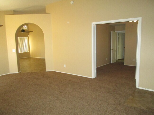 Building Photo - 421 S Dodge Dr
