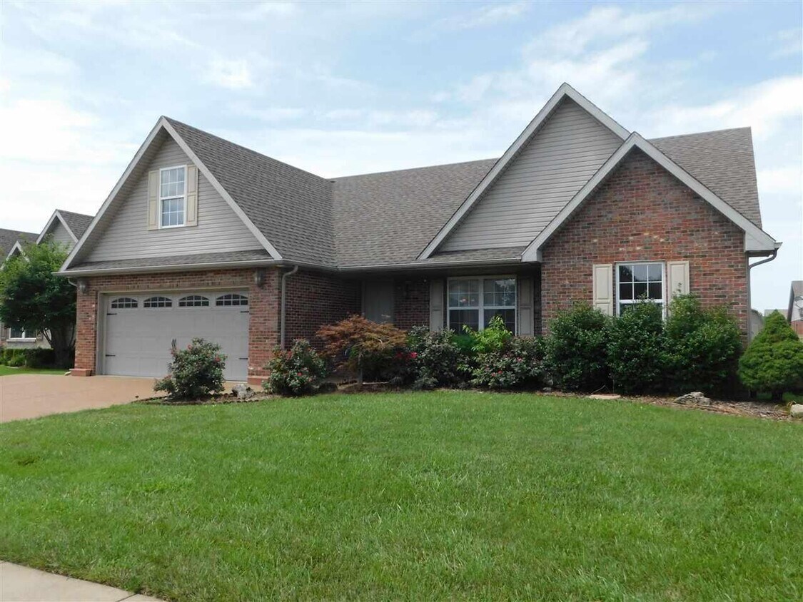 Primary Photo - 10614 Fall Creek Dr