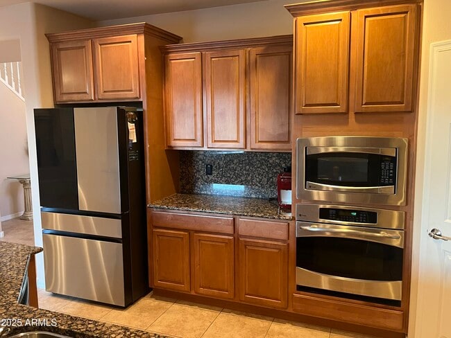 Foto del edificio - 18137 W Orchid Ln