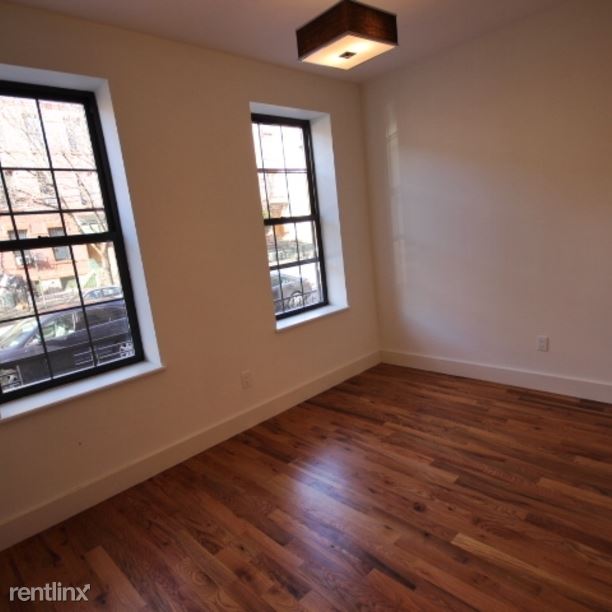 Building Photo - 1732 Grove St