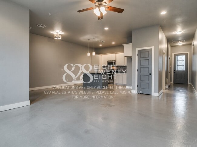 Urban Contemporary 3 bed/2.5 bath Townhome Available NOW at West Main Lofts! - Urban Contemporary 3 bed/2.5 bath Townhome Available NOW at West Main Lofts!