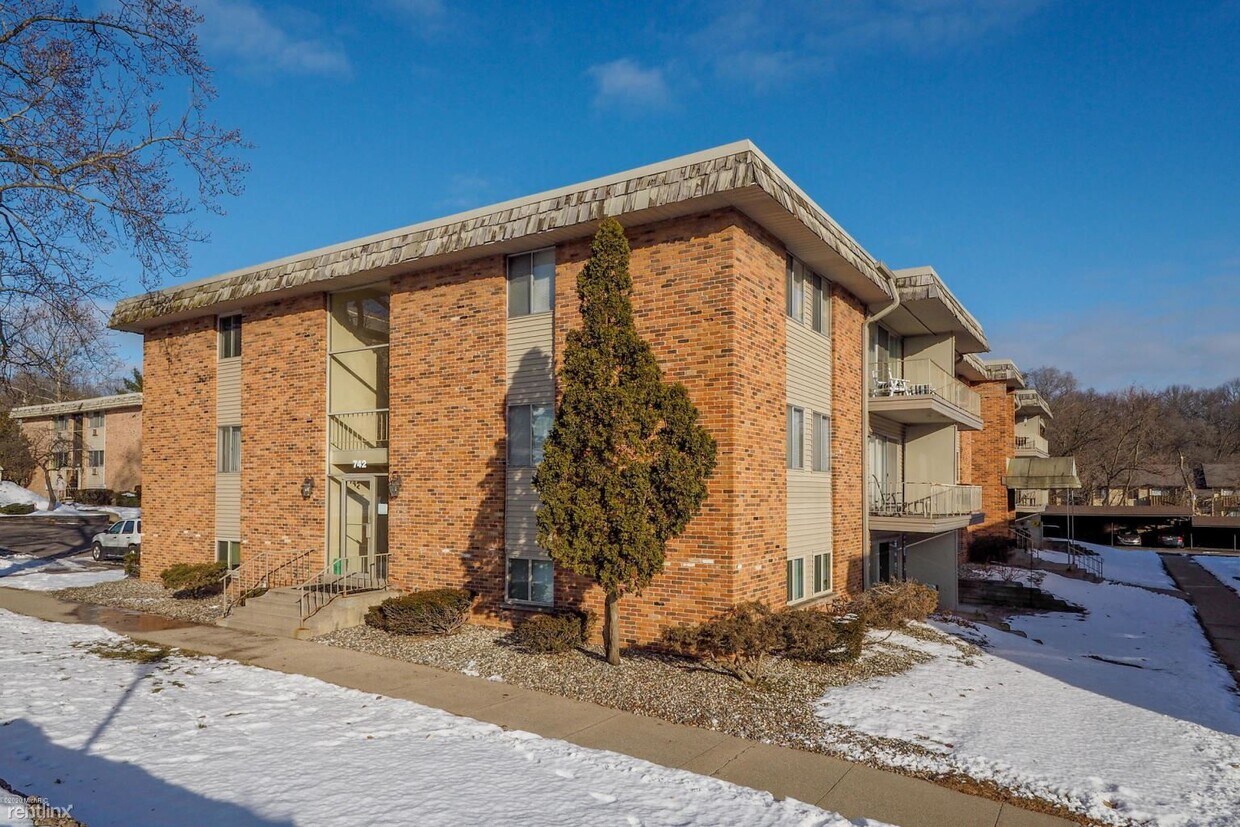 2 br, 1 bath 742 W Kilgore Rd Apt 208 Apartment for Rent in Portage