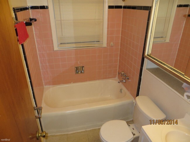 Foto del edificio - 3821 Wellington St