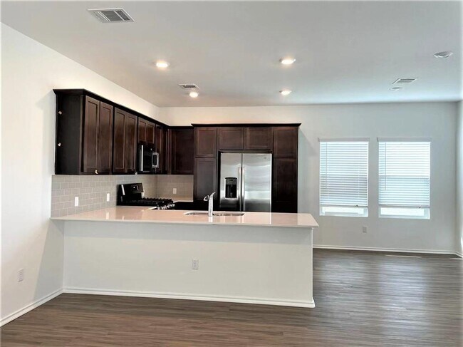 Building Photo - 1440 Weatherford Ln