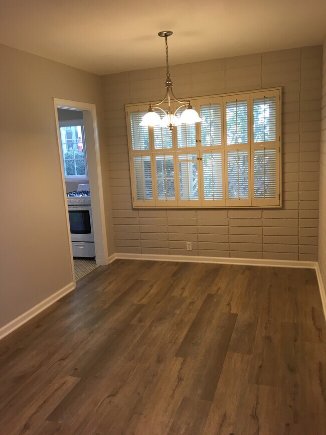 Dining Area - 9536 W Olympic Blvd