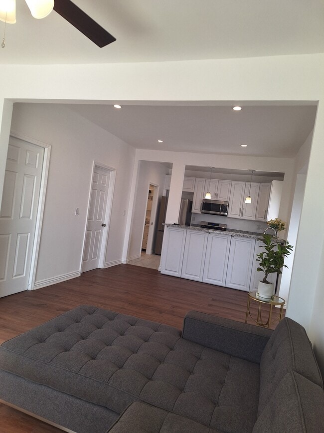 Building Photo - 4361 Camero Ave