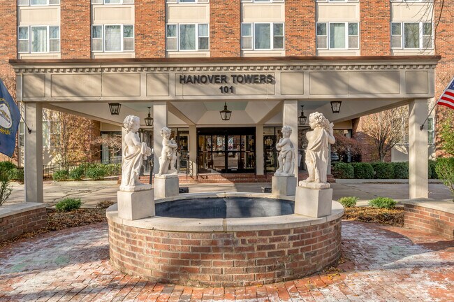 Foto del edificio - 101 S Hanover Ave