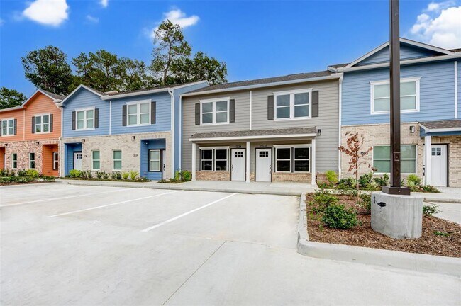 Building Photo - 5262 Ella Blvd