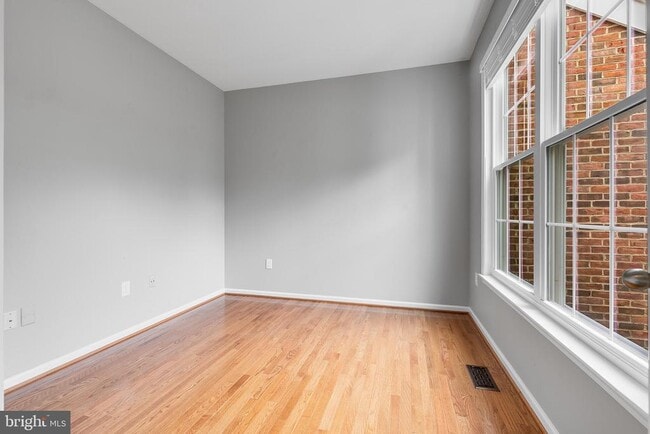 Building Photo - 21354 Fultonham Cir