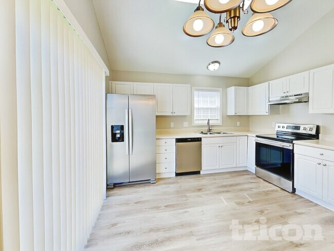 Building Photo - 5112 Limewood St