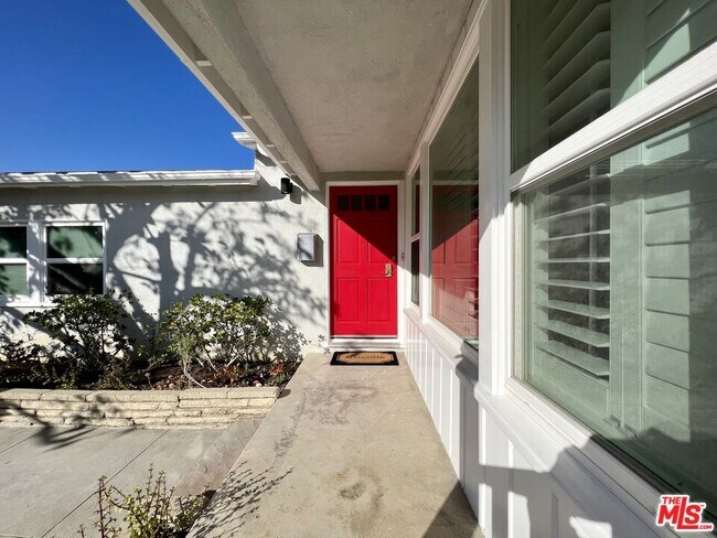 Building Photo - 5266 Forbes Ave