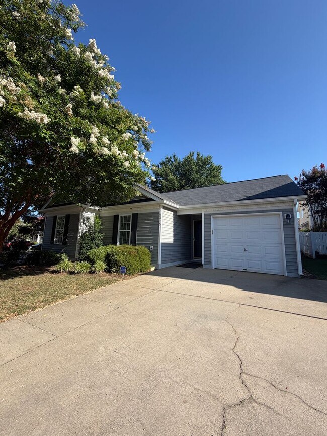 Foto del edificio - 4225 Hogan Ln