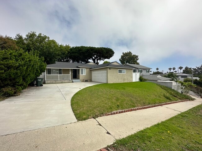 Front yard - 1913 190th St
