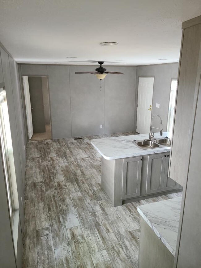 Building Photo - 324 Adeles Way