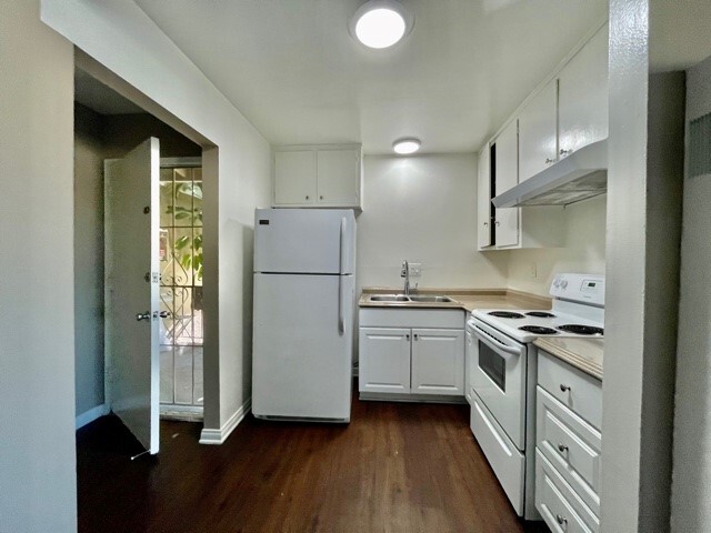 Building Photo - 970 Mission Dr