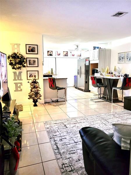 Foto del edificio - 5608 NW 48th Way