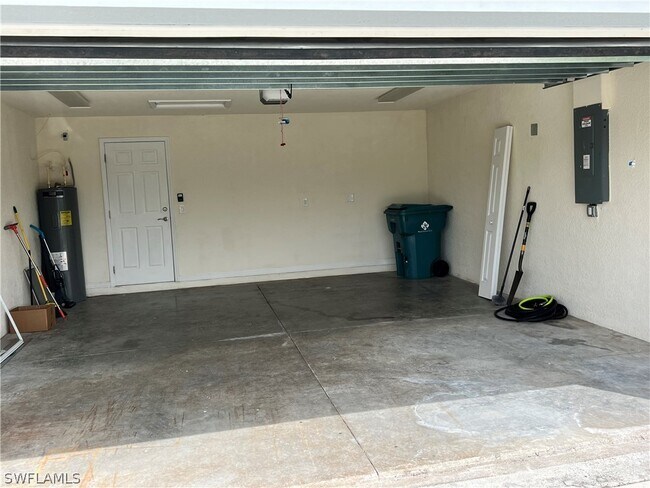 Building Photo - 3023 Birwood Cir