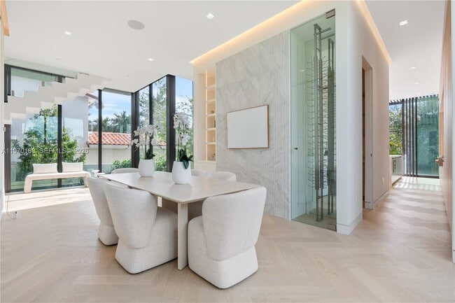 Foto del edificio - 536 W 51st St