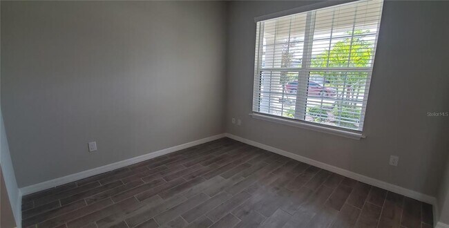 Building Photo - 9092 Luna Ln