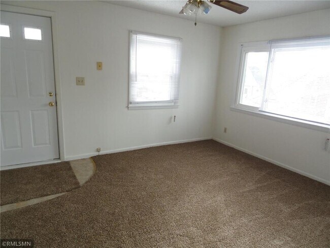 Building Photo - 239 Harriman Ave S