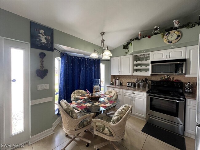 Building Photo - 1420 Cape Coral Pkwy W