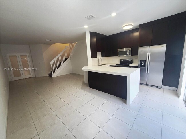 Foto del edificio - 8247 NW 108th Ct