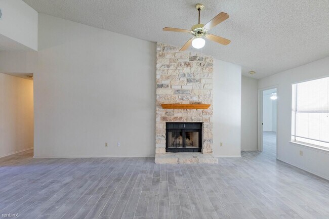 Building Photo - 4 br, 2 bath House - 2605 Buckeye Trl