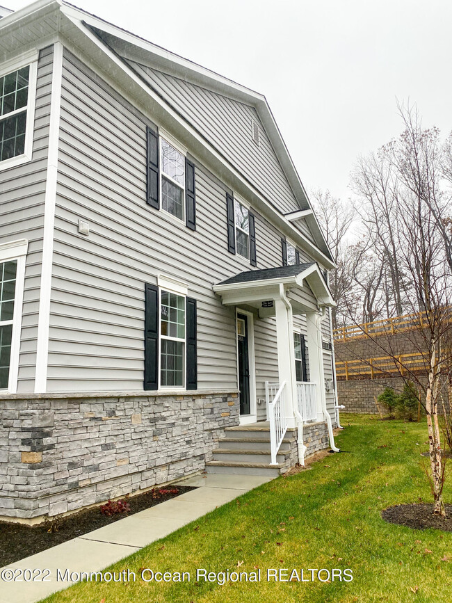 Building Photo - 3453 Glen Oaks Ln