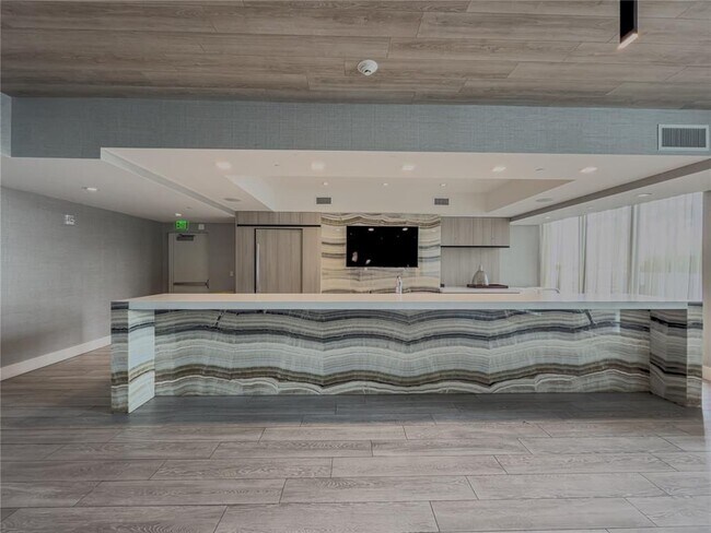 Foto del edificio - 2960 NE 207th St