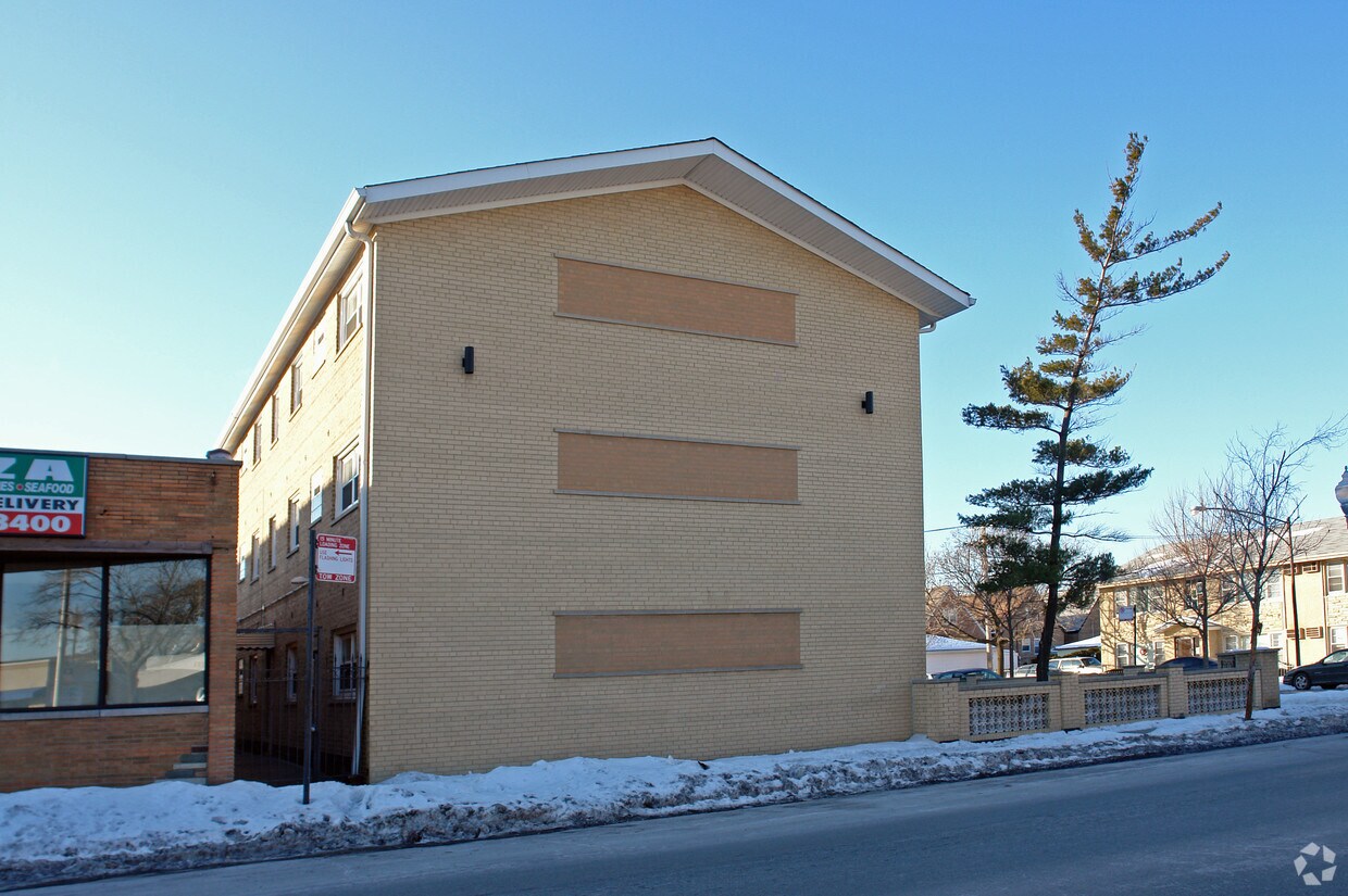Foto del edificio - 5857-5859 W 63rd St