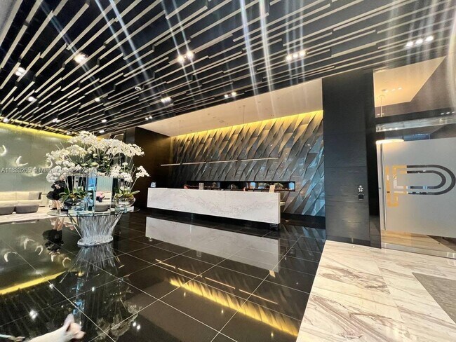 Foto del edificio - 851 NE 1st Ave