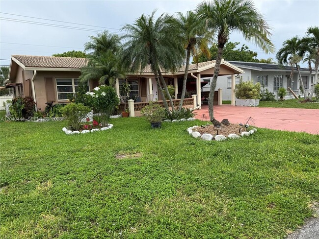 Building Photo - 8600 NW 57th Ct