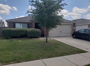 Building Photo - 725 Lazy Crest Dr