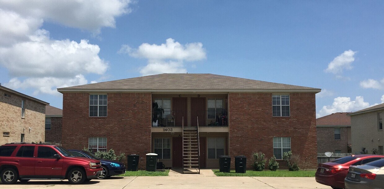 Primary Photo - 1403 Dugger Cir