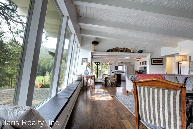 Foto del edificio - 3 br, 2 bath House - 4090 S Skyline Dr,