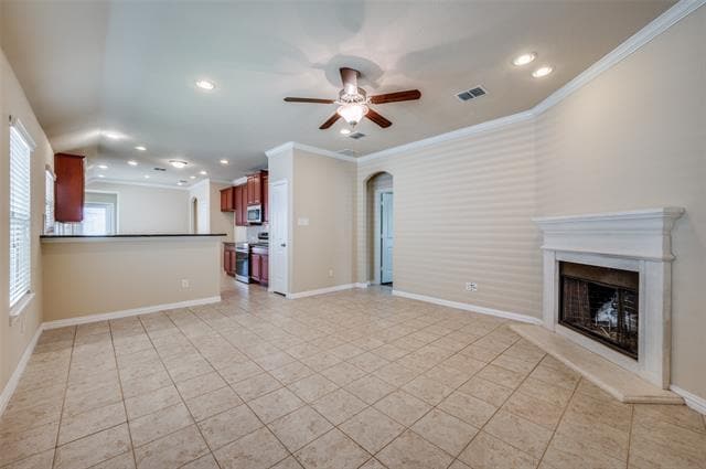 Building Photo - 15917 Alvarado Dr