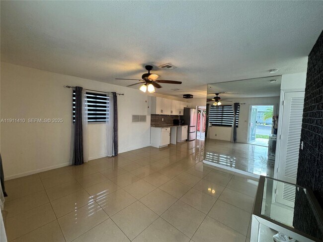 Foto del edificio - 4578 NW 16th Ave