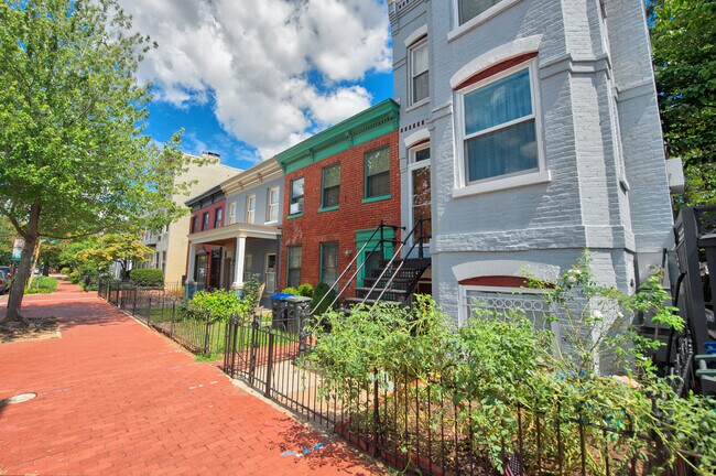 Foto del edificio - 124 6th St SE