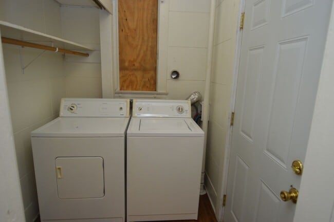Building Photo - Darin Johnson Triplex