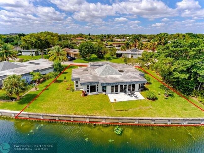 Building Photo - 5729 Bayberry Ln