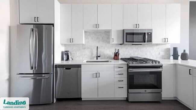 Foto del edificio - 2480-2522-2522 N Milwaukee Ave