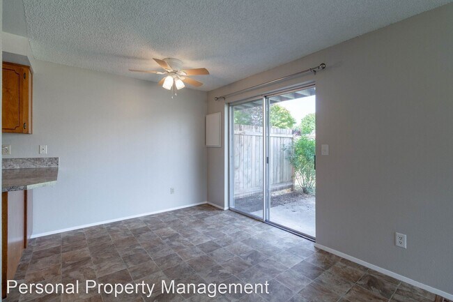 Building Photo - 3 br, 2.5 bath House - 1600 SE 145th Ct