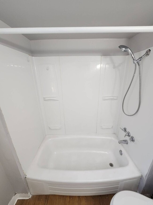 Building Photo - 11702 Honeydale Ave