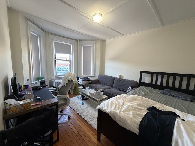 Foto del edificio - 463 Commonwealth Ave