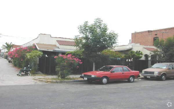 Primary Photo - 1321 3rd Ave